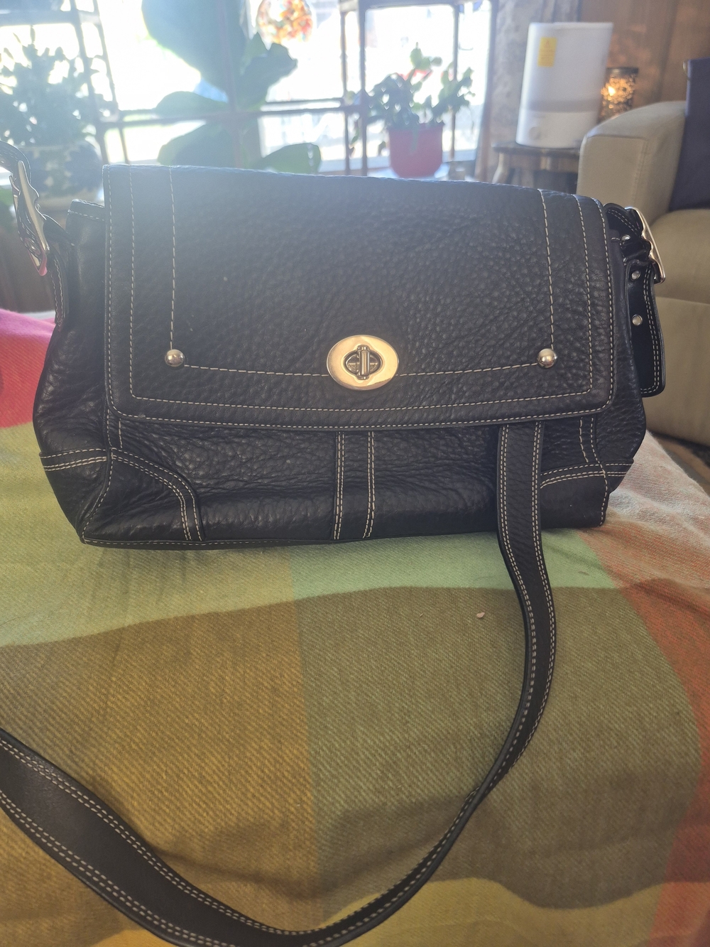 Vintage Coach Black Pebbled Leather Turn-Lock Crossbody Bag